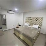 Luxury 3Br 2Ba Penthouse With Rooftop Pool