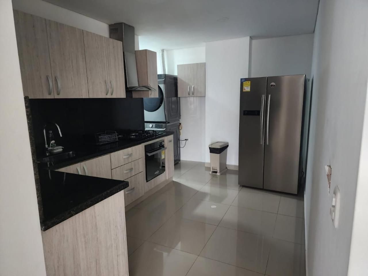 Luxury 3br 2ba Penthouse With Rooftop Pool *